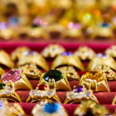 Tips On How to Buy and Sell Jewelry and Gold in Chicago